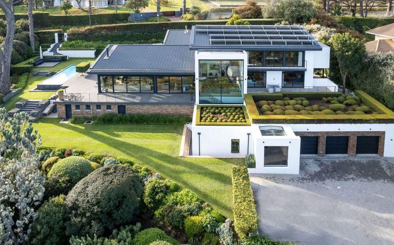 5 Bedroom Property for Sale in Bishopscourt Western Cape